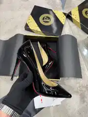  Christian Louboutin Kadın Deri Topuklu Ayakkabı 2