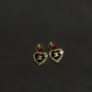 Chanel Heart Stone Küpe 1