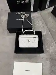 Chanel Beyaz Vanity Kadın Deri Çanta 1