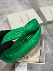 Bottega Veneta Mini Jodie Yeşil Kadın Deri Çanta 2