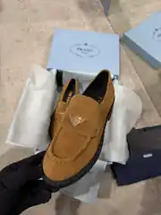 Prada Kadın Süet Loafer 2