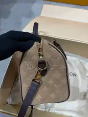 Louis Vuitton Speedy Bandouliere 25 Kadın Süet Çanta 4