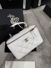 Chanel Beyaz Vanity Kadın Deri Çanta 2