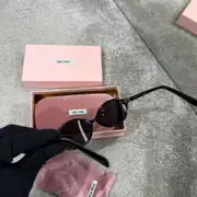 Miu Miu  Siyah Güneş Gözlüğü 2