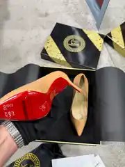  Christian Louboutin Kadın Deri Topuklu Ayakkabı 4
