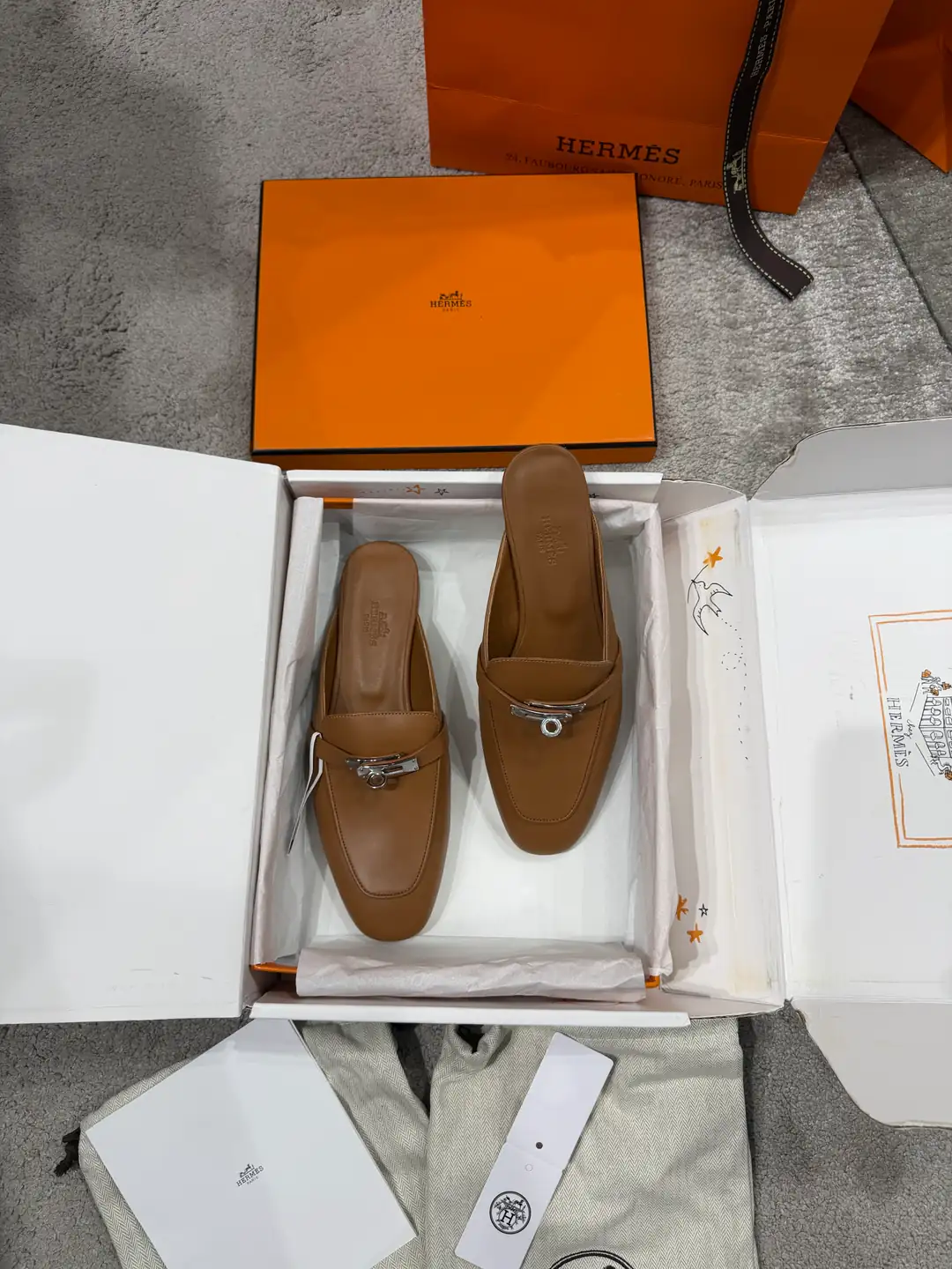 Hermes Oz Mule Kadın Deri Terlik