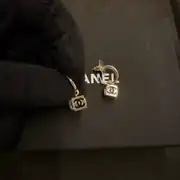 Chanel Cube Küpe 2