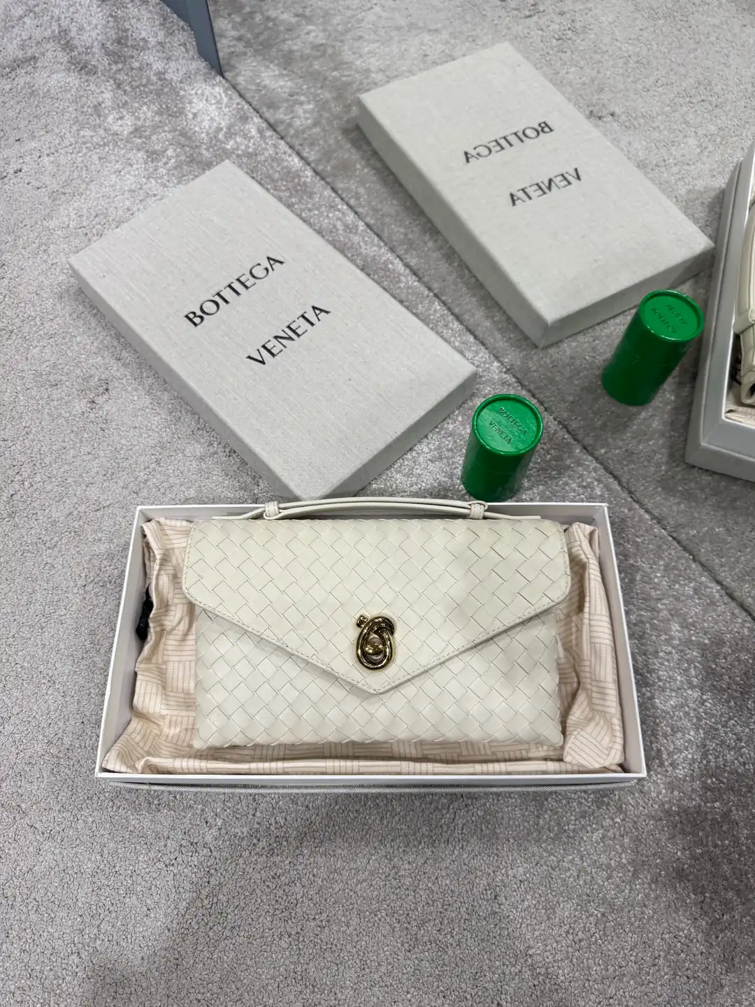 Bottega Veneta Knot Lock Beyaz Kadın Deri Çanta