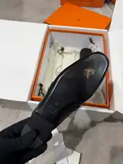 Hermes Oz Mule Kadın Deri Terlik 4