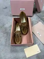 Miu Miu Kadın Süet Loafer 1