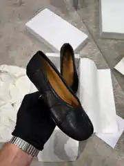  Maison Margiela Tabi Siyah Kadın Deri Babet 2