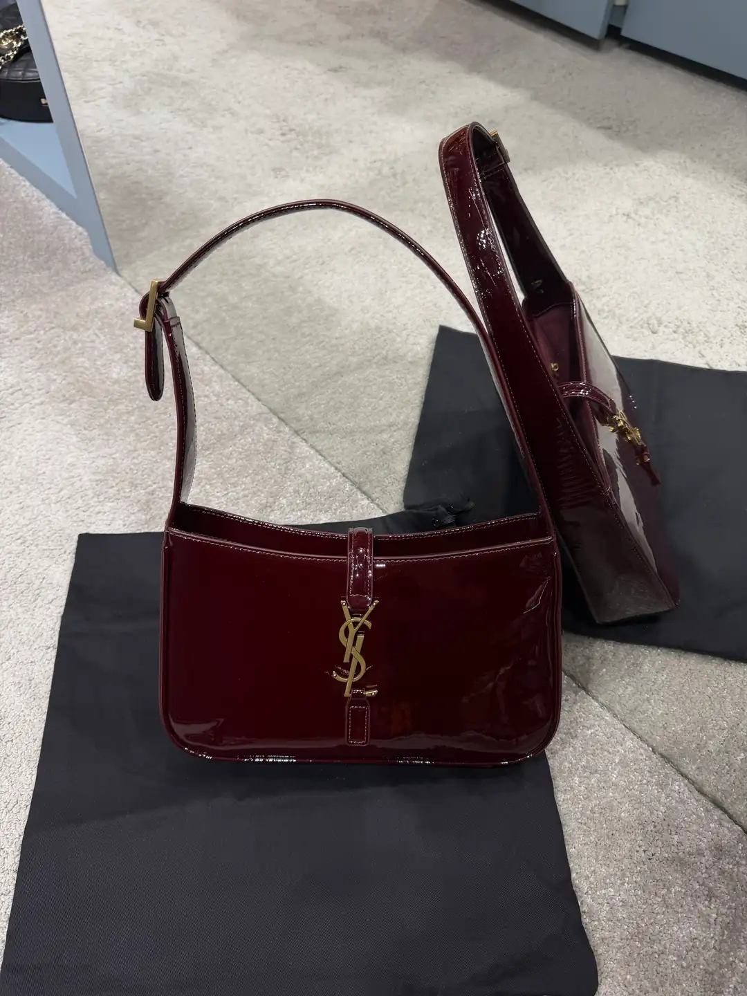 YSL Le 5 À 7 In Patent Bordo Çanta
