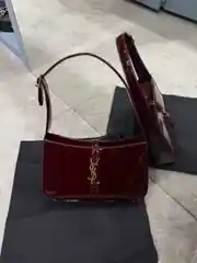 YSL Le 5 À 7 In Patent Bordo Çanta 1