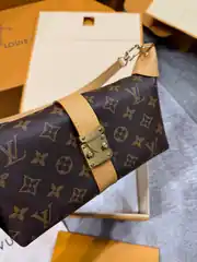 Louis Vuitton Pochette Mia Kadın Kadın Çanta 2