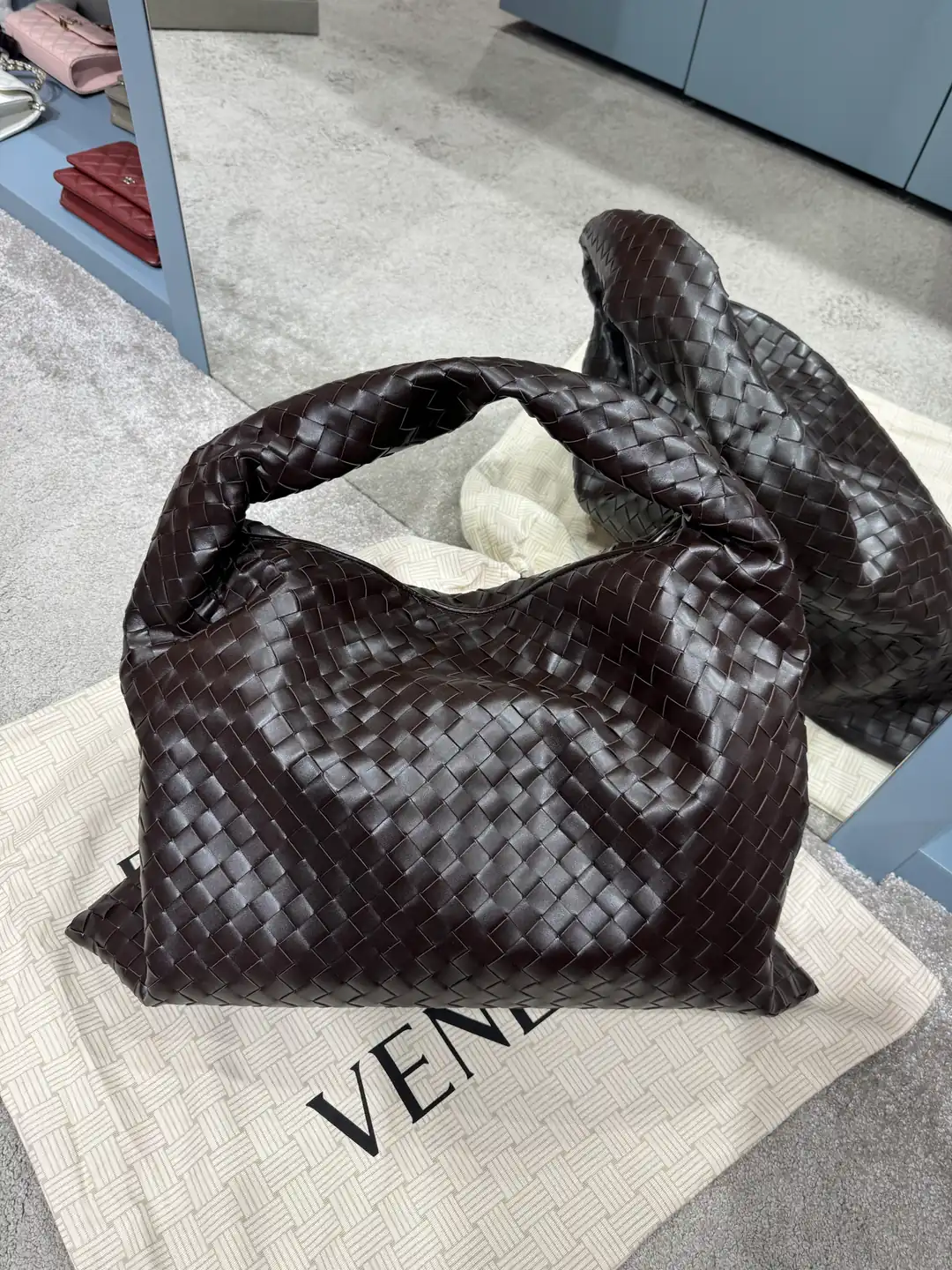 Bottega Veneta Hop Large Acı Kahve Kadın Deri Çanta