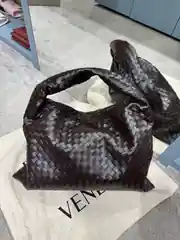 Bottega Veneta Hop Large Acı Kahve Kadın Deri Çanta 1
