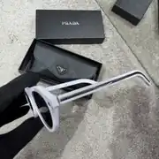 Prada Beyaz Güneş Gözlüğü 2