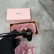 Miu Miu  Siyah Güneş Gözlüğü 3