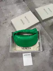 Bottega Veneta Mini Jodie Yeşil Kadın Deri Çanta 1
