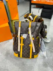 Louis Vuitton Christopher MM Sırt Çantası 1