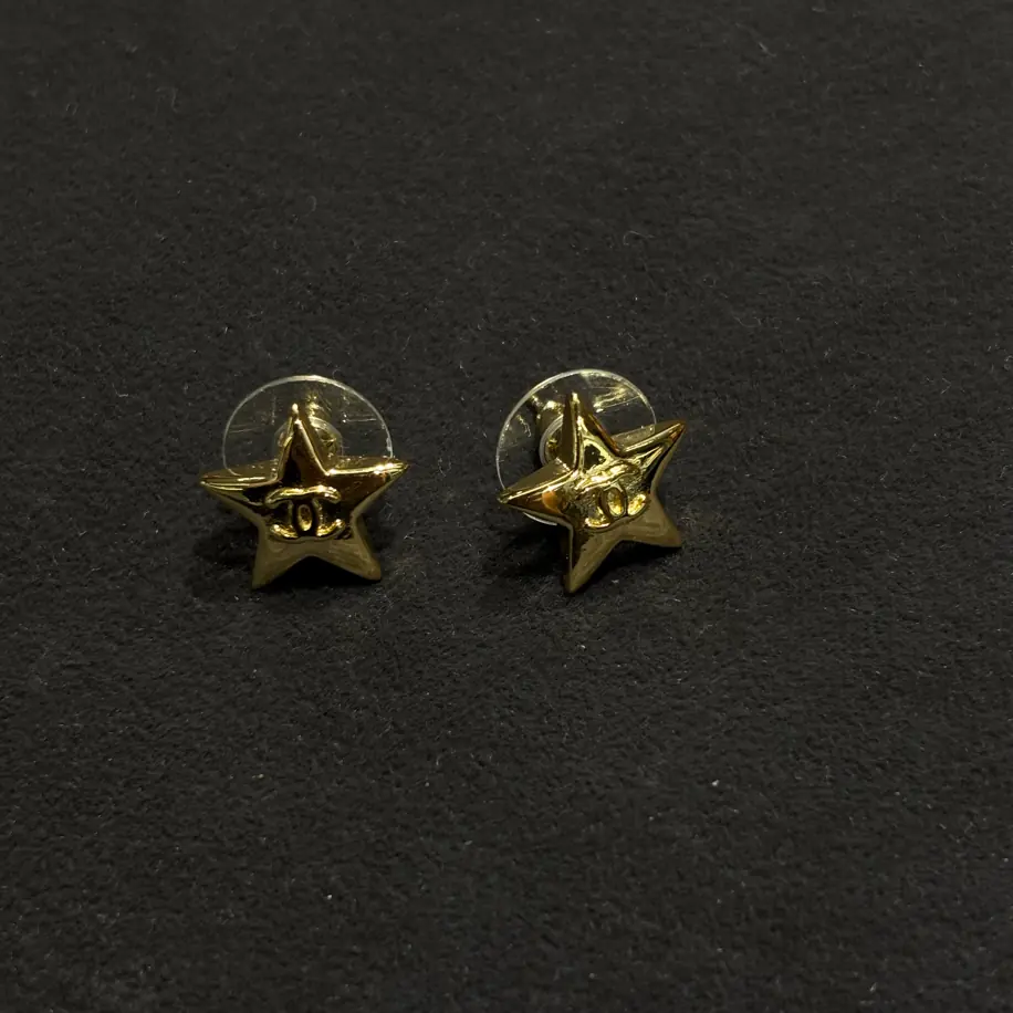 Chanel Gold Star Küpe