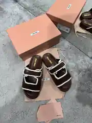 Miu Miu Örme Kadın Terlik 1