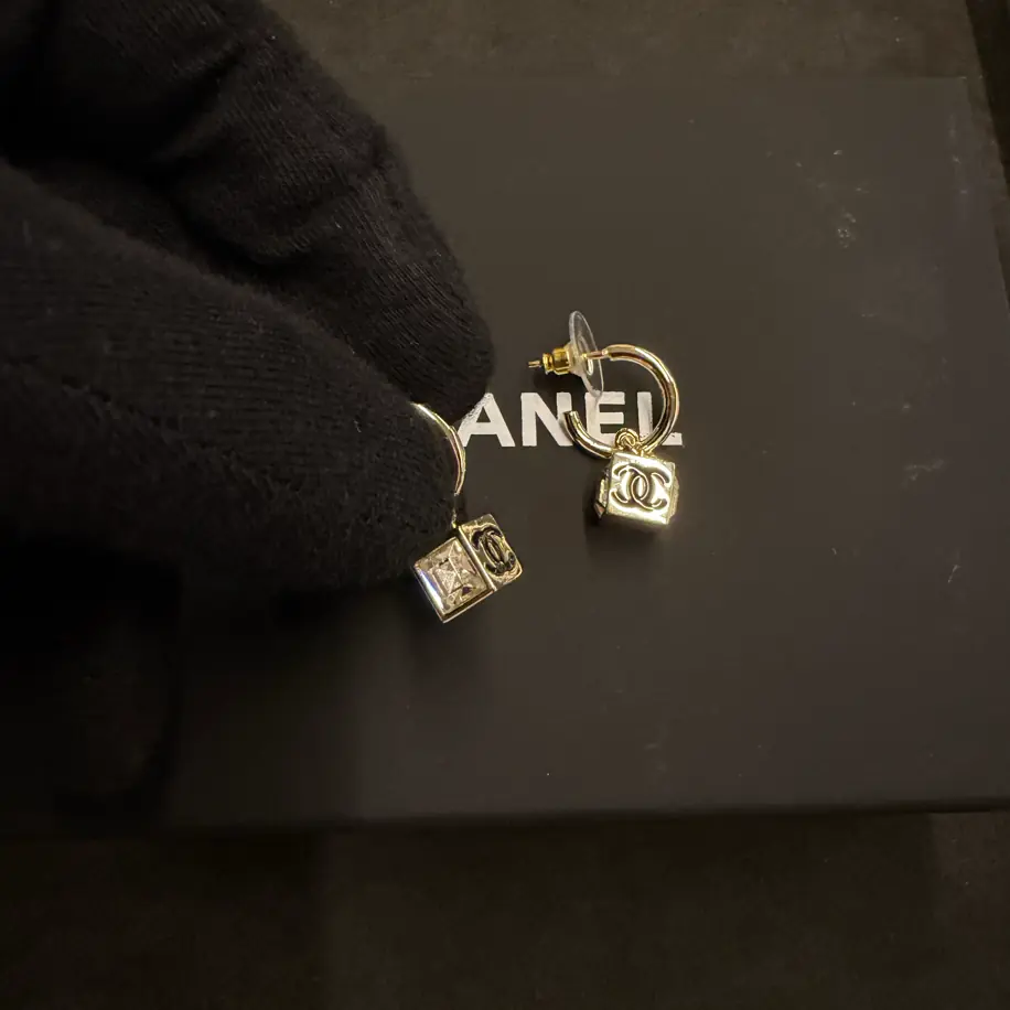 Chanel Cube Küpe
