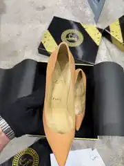  Christian Louboutin Kadın Deri Topuklu Ayakkabı 2