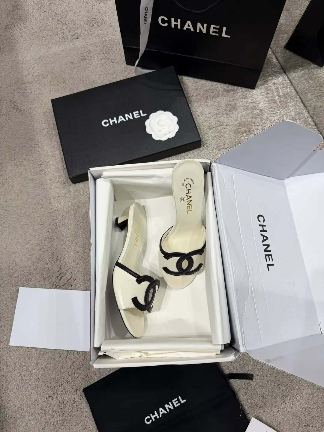 Chanel Coco Beach Beyaz Kadın Deri Topuklu Terlik