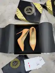  Christian Louboutin Kadın Deri Topuklu Ayakkabı 1