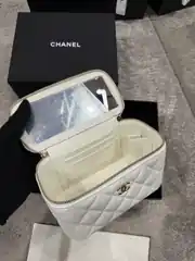 Chanel Beyaz Vanity Kadın Deri Çanta 3