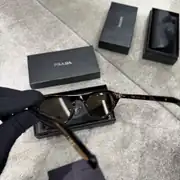 Prada Güneş Gözlüğü 3