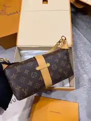 Louis Vuitton Pochette Mia Kadın Kadın Çanta 5