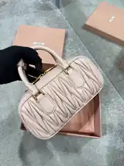  Miu Miu Arcadie Matelasse Pembe Napa Deri Çanta 4