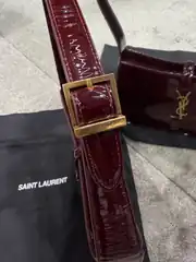 YSL Le 5 À 7 In Patent Bordo Çanta 3