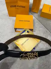 Louis Vuitton Çift Taraflı Kadın Deri Kemer 2