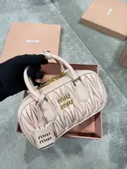  Miu Miu Arcadie Matelasse Pembe Napa Deri Çanta 2