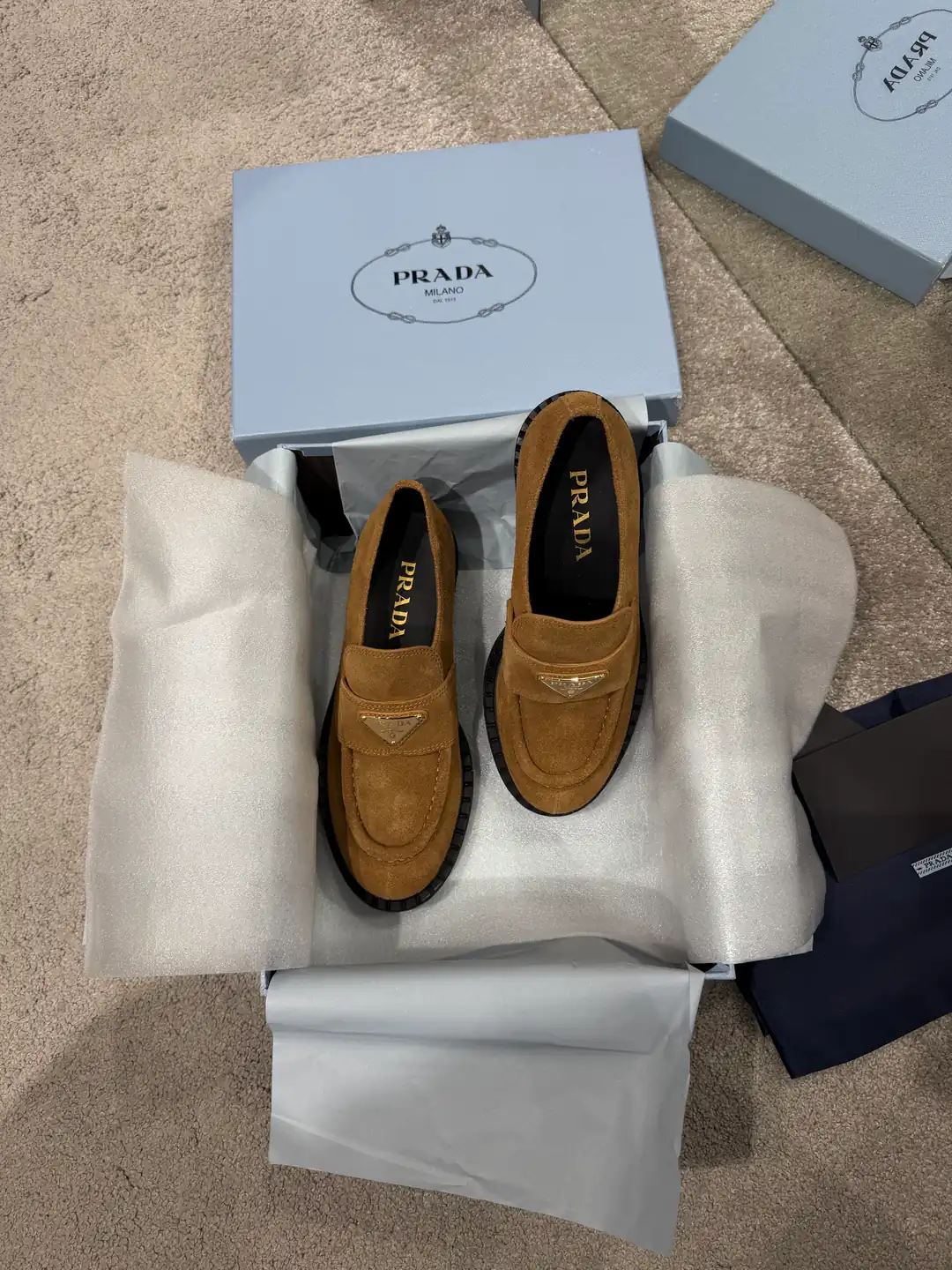 Prada Kadın Süet Loafer