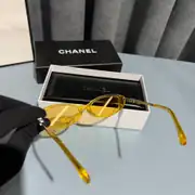 Chanel Neon Güneş Gözlüğü 3