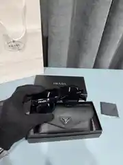 Prada Mavi Cam Güneş Gözlüğü 3