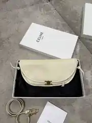 Celine Trıomphe Lıttle Halfmoon Kadın Deri Çanta 1