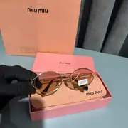 Miu Miu Gold Detaylı  Güneş Gözlüğü 1