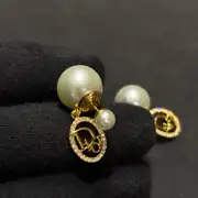 Dior İnci Detaylı Gold Küpe 2