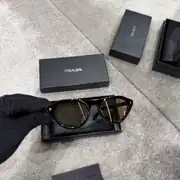 Prada Güneş Gözlüğü 1