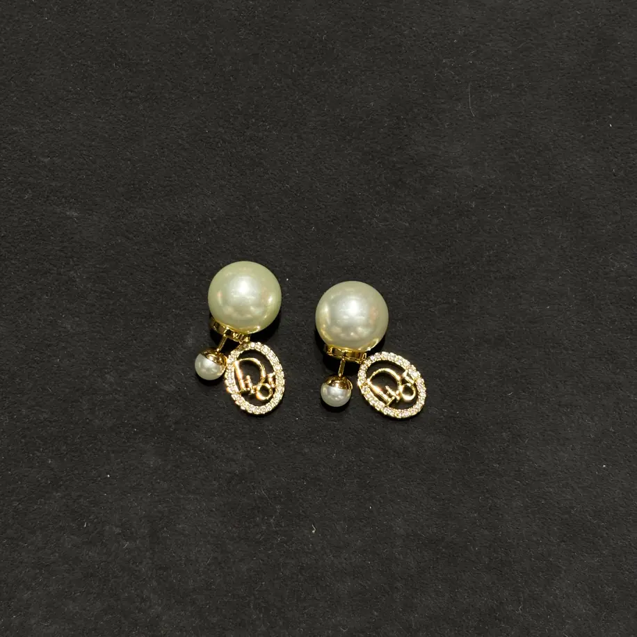 Dior İnci Detaylı Gold Küpe