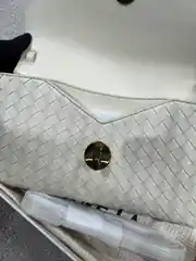 Bottega Veneta Knot Lock Beyaz Kadın Deri Çanta 3