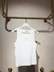 Celine Beyaz Kadın Atlet 1