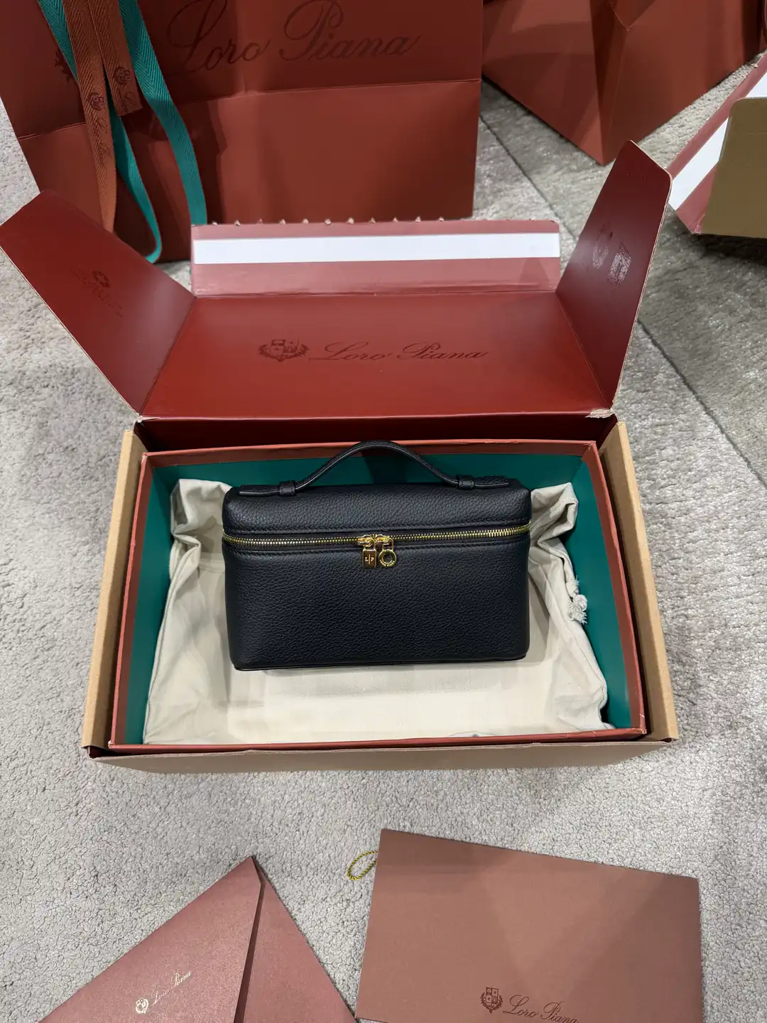 Loro Piana Extra Pocket L19 Siyah Kadın Deri Çanta