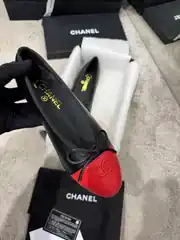 Chanel Siyah Deri Kadın Babet 4