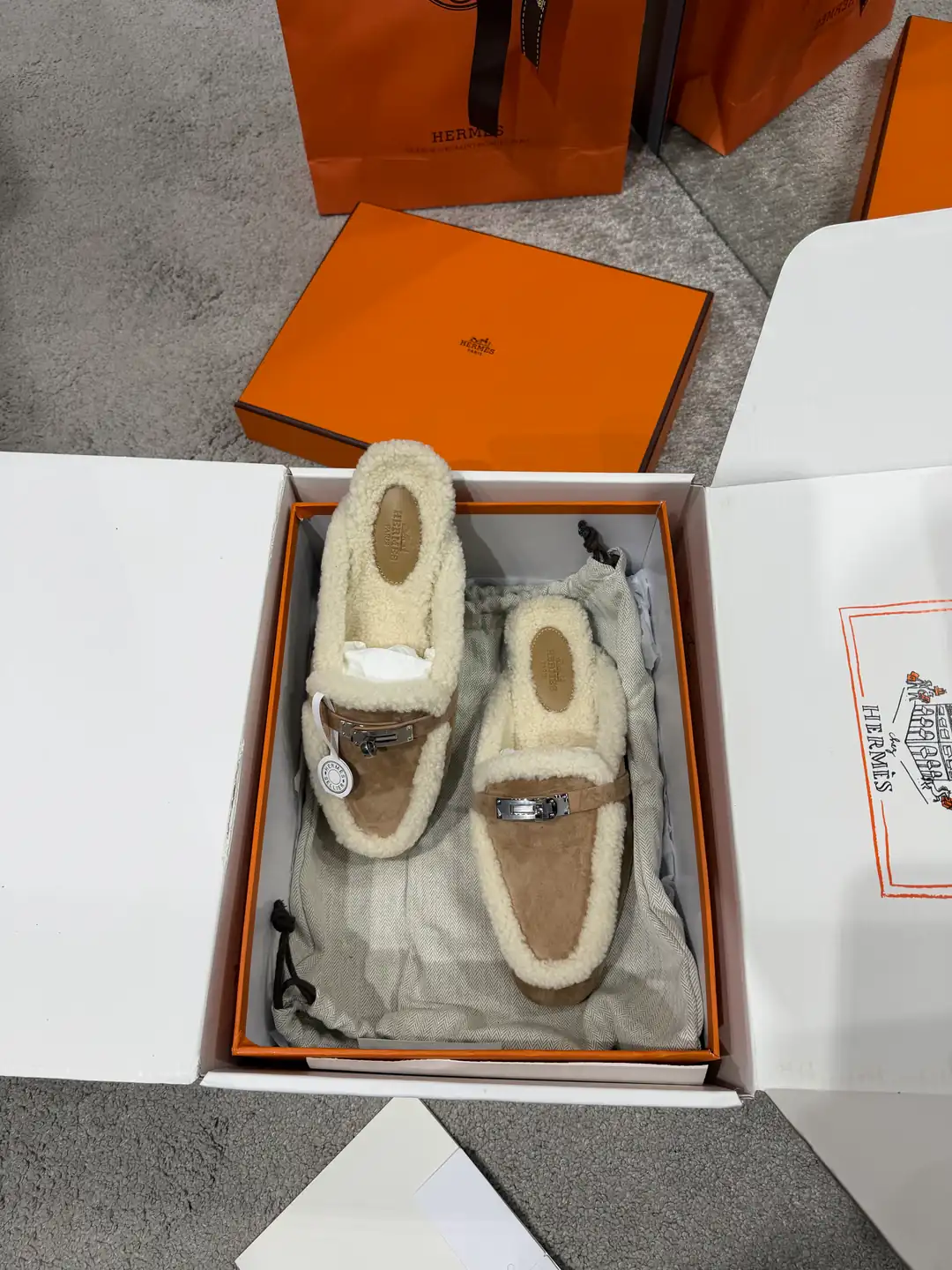 Hermes Oz Mule Kadın Deri Terlik